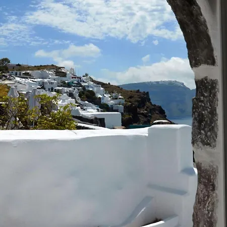 Elegant Santorini House 1 Bedroom Windswept House Amazing Caldera View Outdoor Hot Tub Oia *